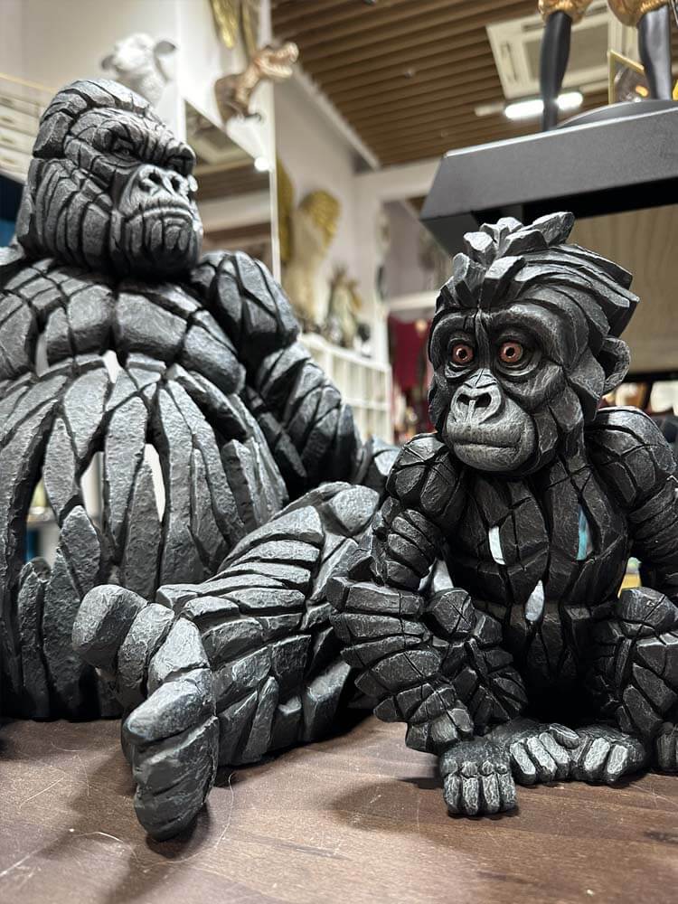 Edge Sculpture Black Gorilla Family
