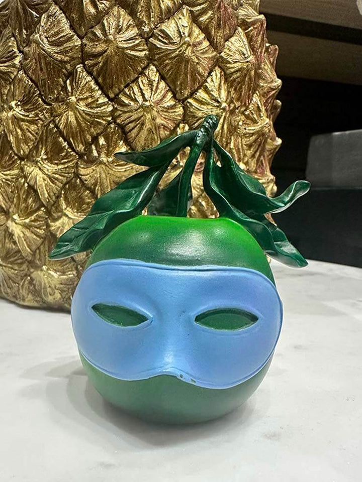 The Son of Man, René Magritte, Green apple