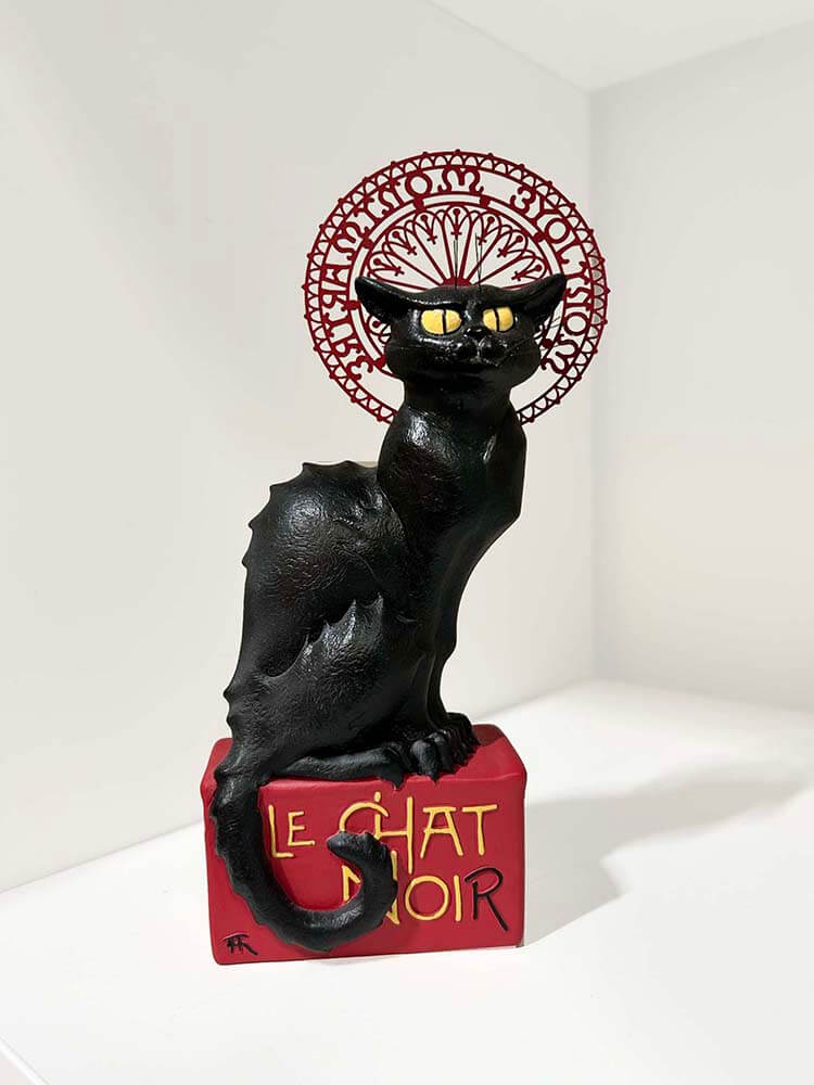 Le Chat Noir – The Black Cat figurine, inspired by the Paris cabaret famed for music, poetry, shadow plays, and iconic Montmartre posters.
