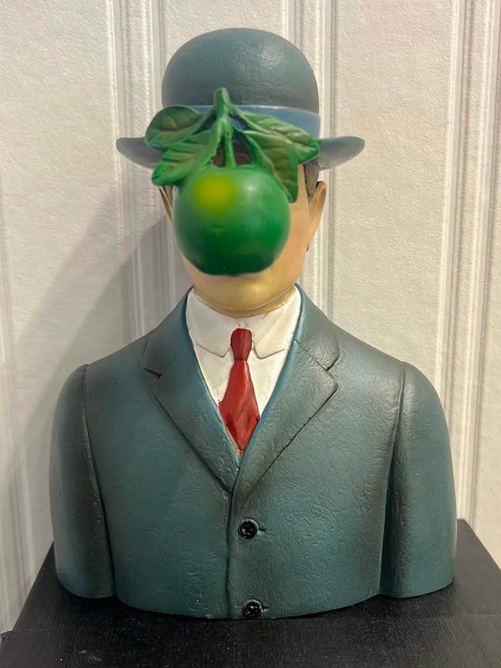 The Son of Man 1964 Oil on canvas by René Magritte, 3D Statue, 13cm