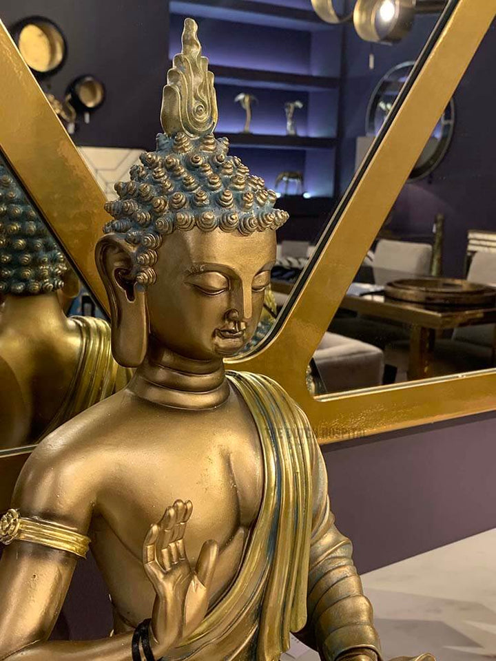 Gold Buddha statue Thailand style