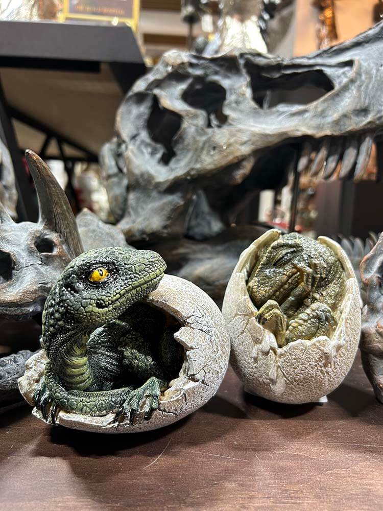 Dinosaurs egg figures, Baby Dinosaurs egg hatchling, Baby Dinosaur Hatchling Egg Figurine