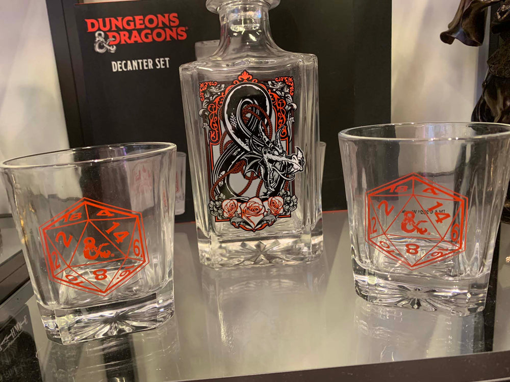 Dungeons & Dragons glass decanter