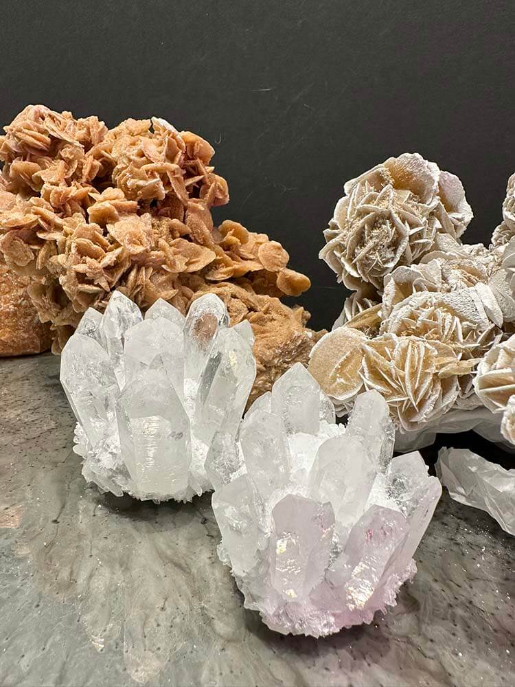 Crystal clusters and natural rock formations white brown 