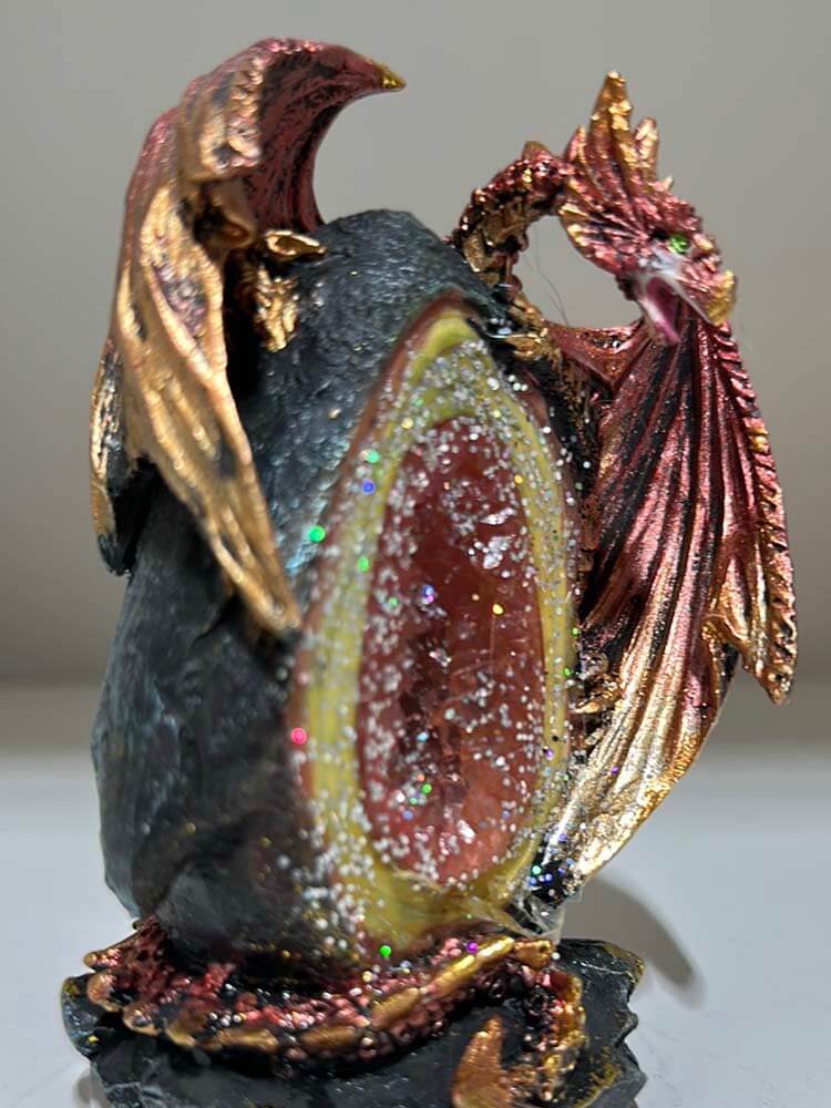 Dragon and dragon egg crystal ornaments figurines