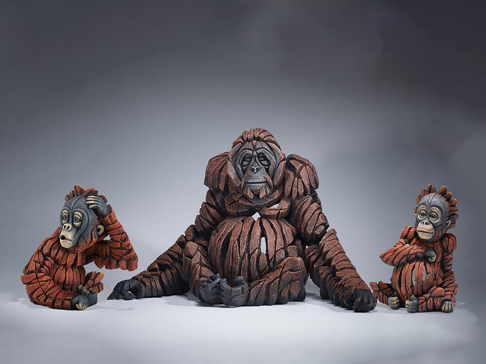 Orangutan and baby, Edge Sculpture Baby Orangutan