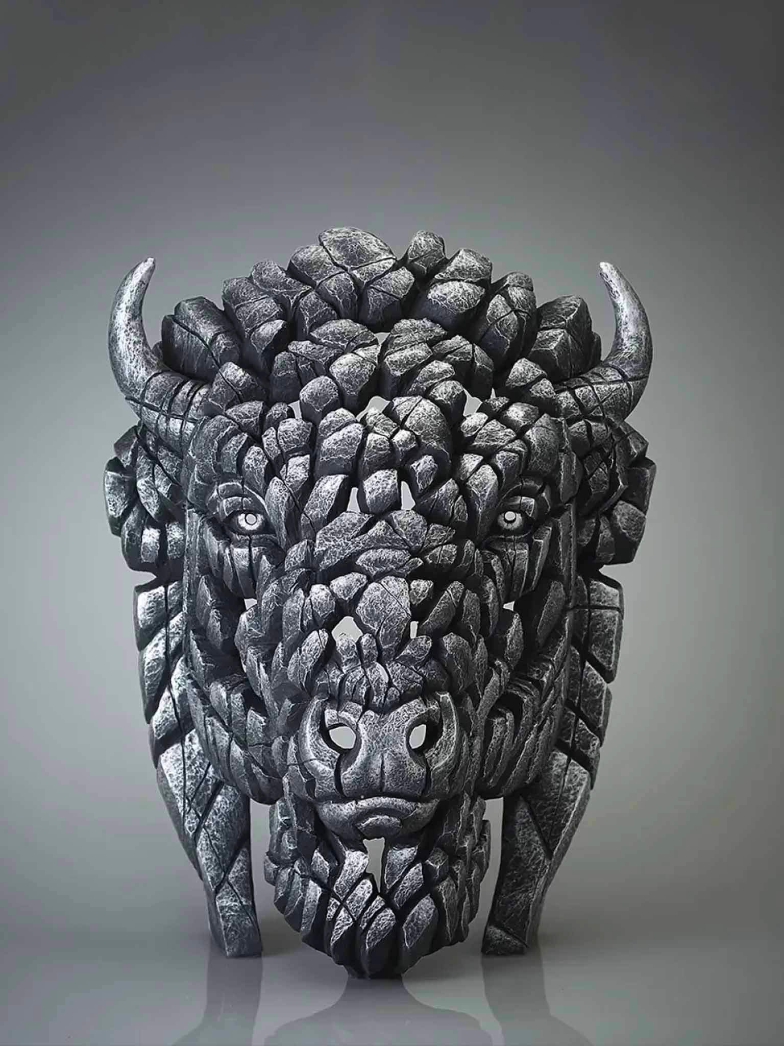 FIGURINES & SCULPTURES