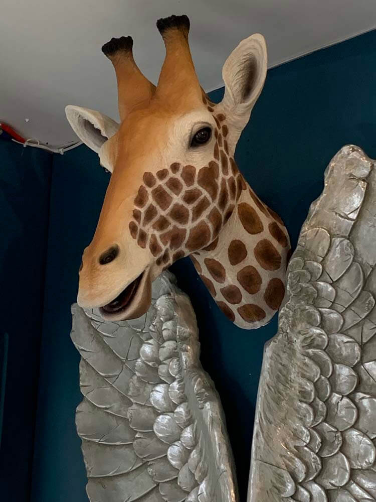 DÉCOR & ACCESSORIES