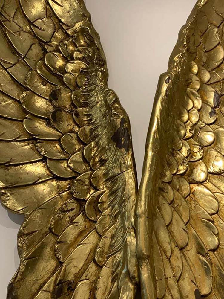 Large gold wings wall decoration 