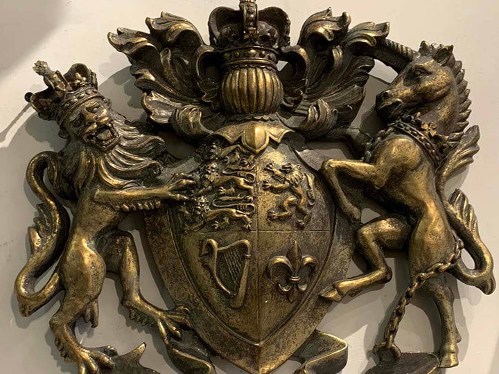 Coat of Arms, Heraldic Wall Motif Antique Gold