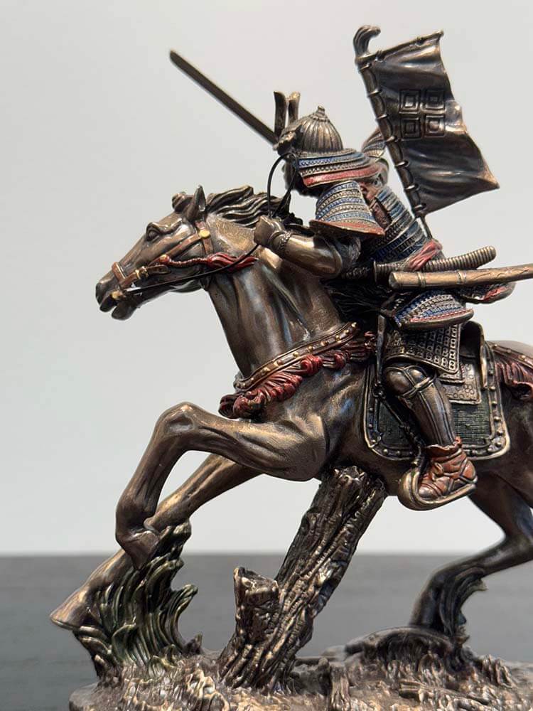 Samurai statue, Samurai figurine 

