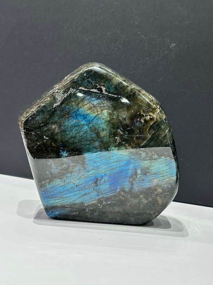 labradorite crystal, large labradorite stone