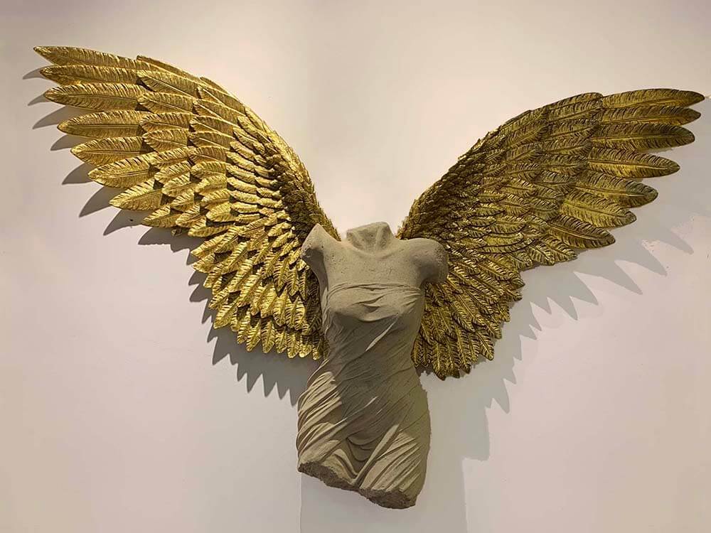 Winged Victory of Samothrace, Winged Angel Gold, gold wings