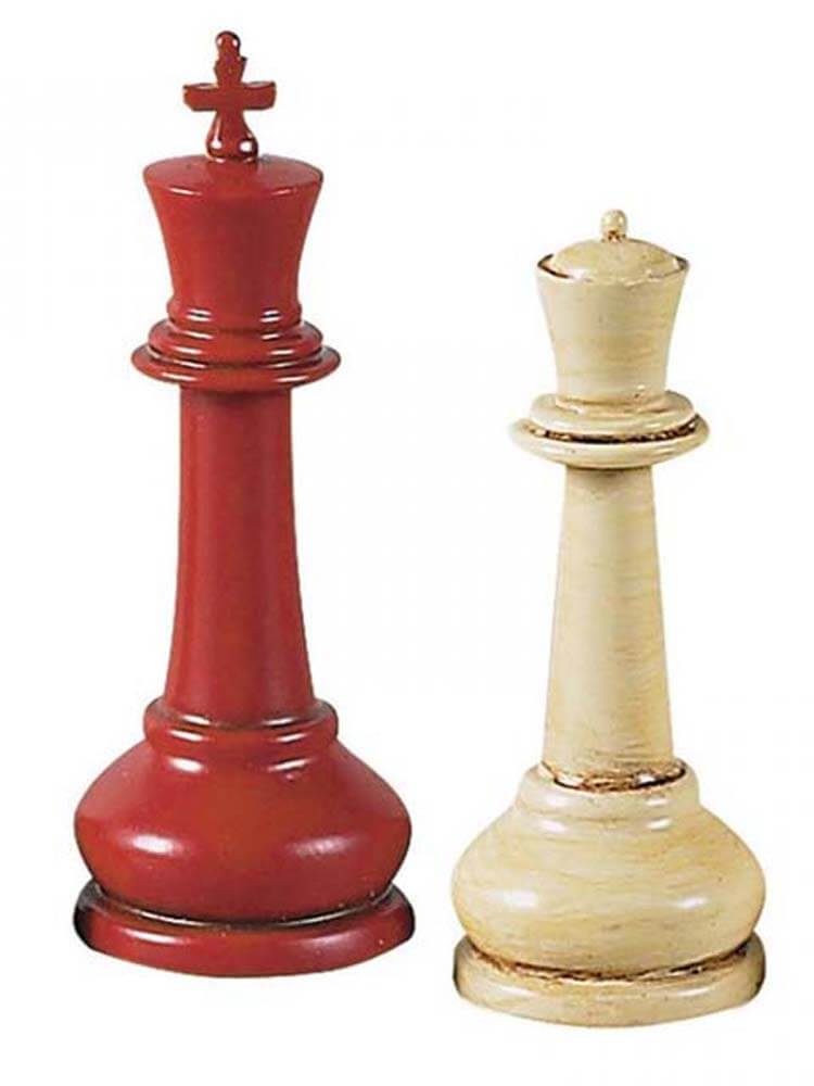 Red and white chess pieces 