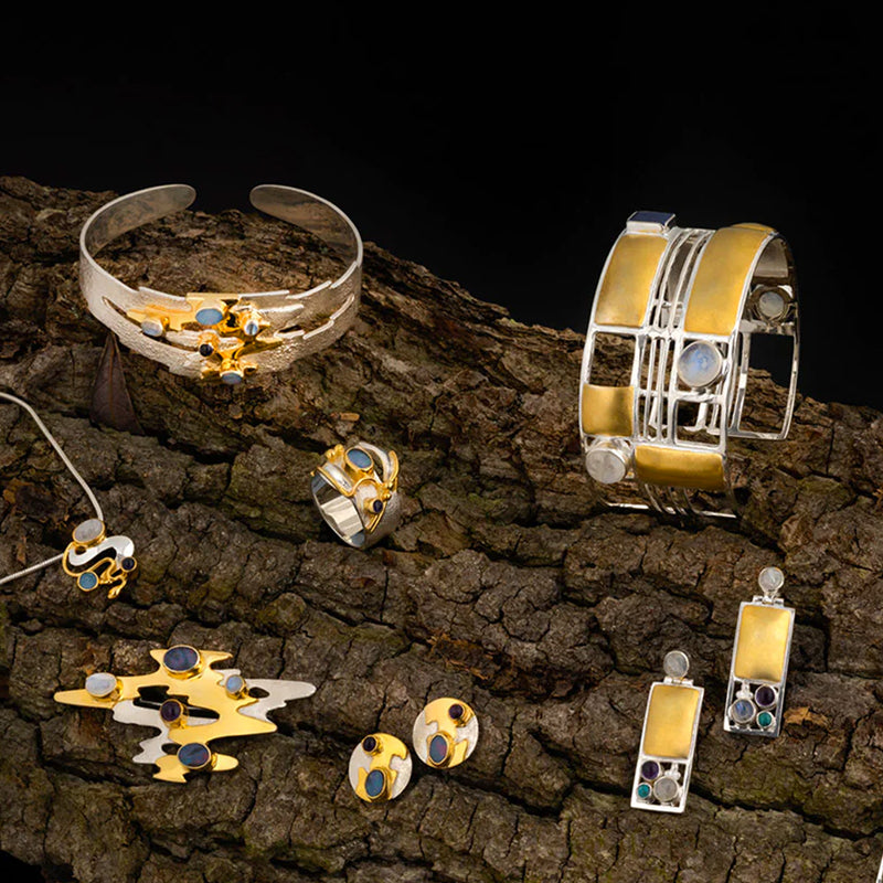 Semi-precious stones and silver jewellery inspired by art, architecture and nature. 