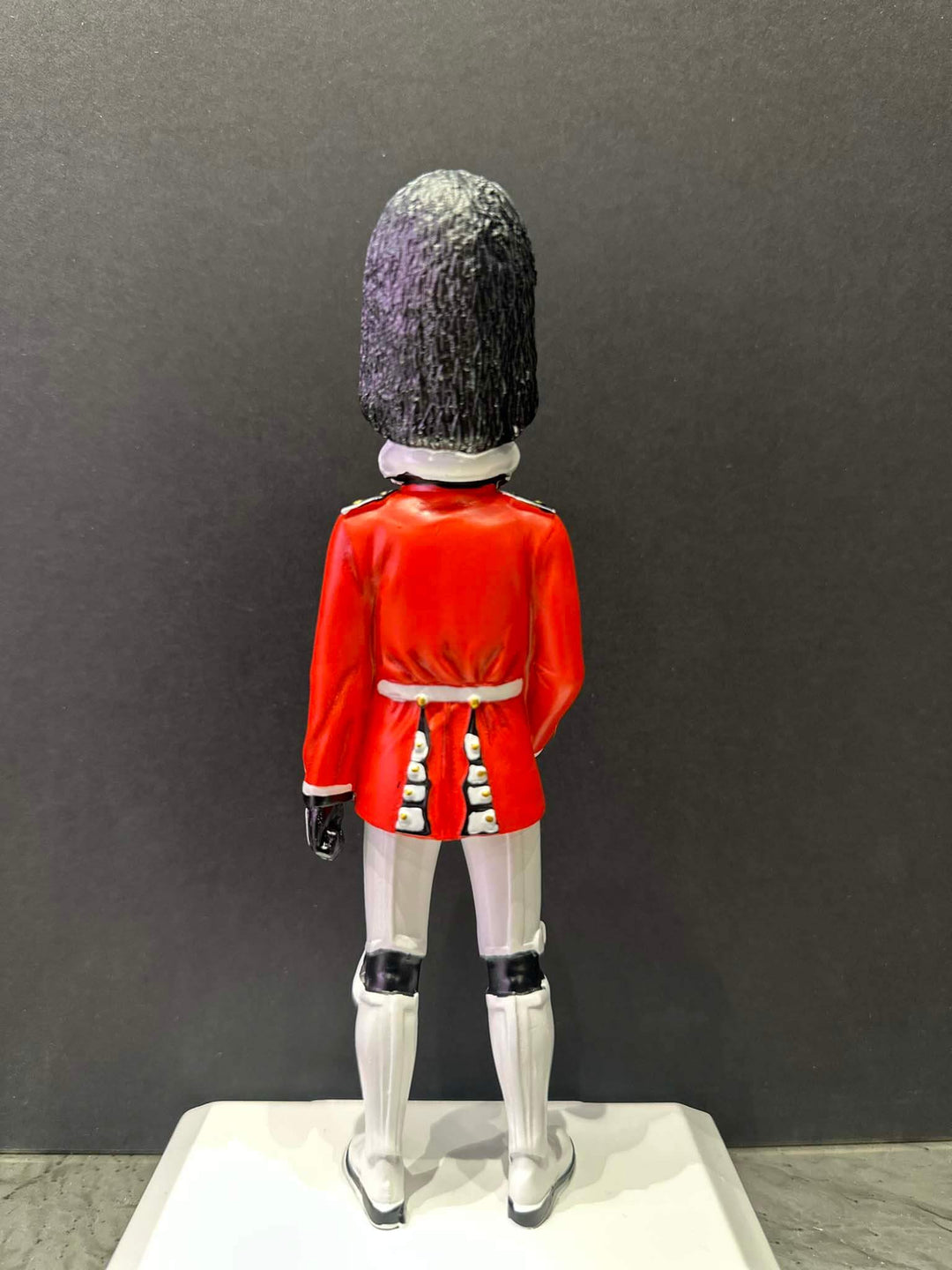 Original Stormtrooper Royal Guard Figurine Red Uniform, London Guard Souvenirs 