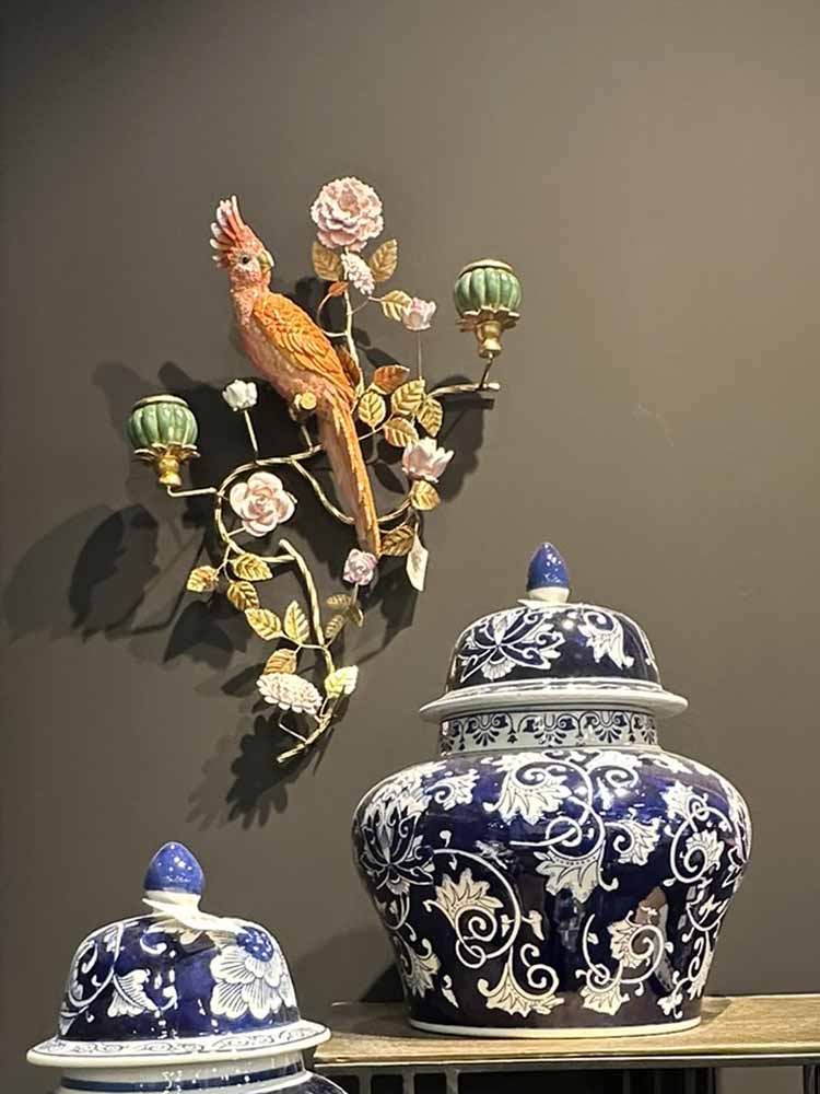 DÉCOR & ACCESSORIES