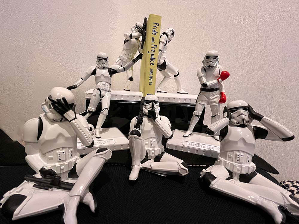 Stormtrooper bookend, star wars character figurine