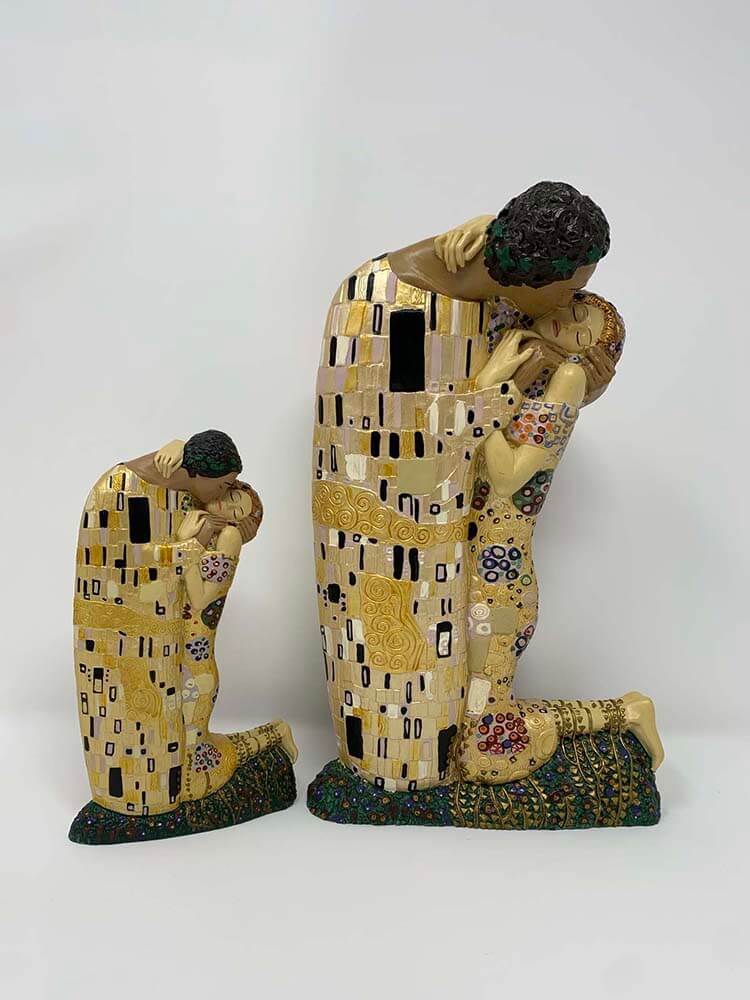  The Kiss By Gustav Klimt, Parastone Sculpture, The Dutch Hospital UK
