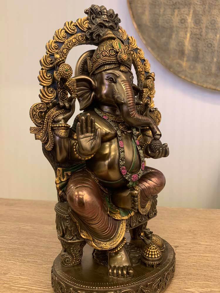 Buddhist Thailand, Ganesha, Hindu god, elephant headed god 