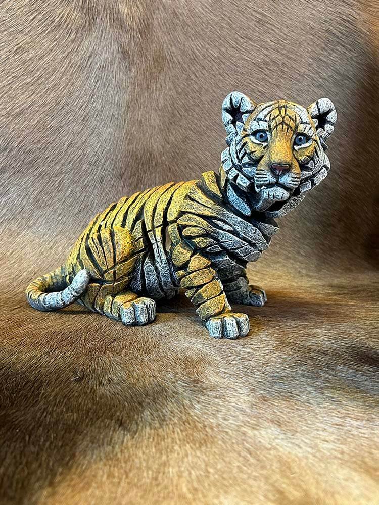  tiger cub, Siberian Baby Tiger, Edge Sculpture