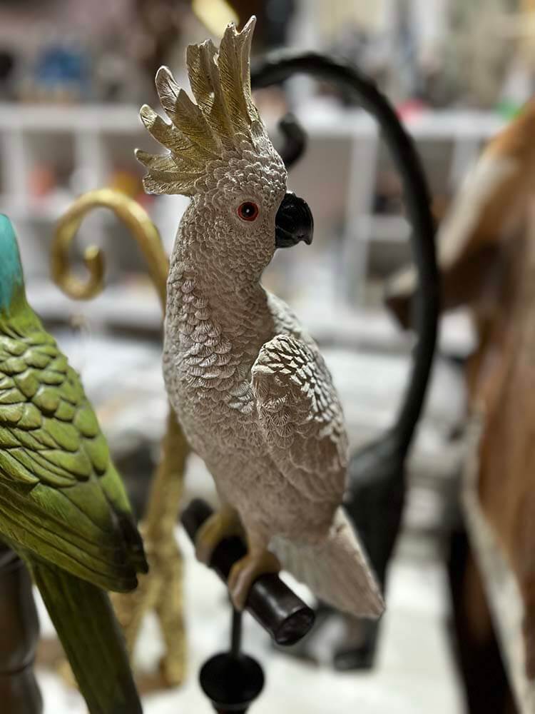 COCKATOO ON PERCH 