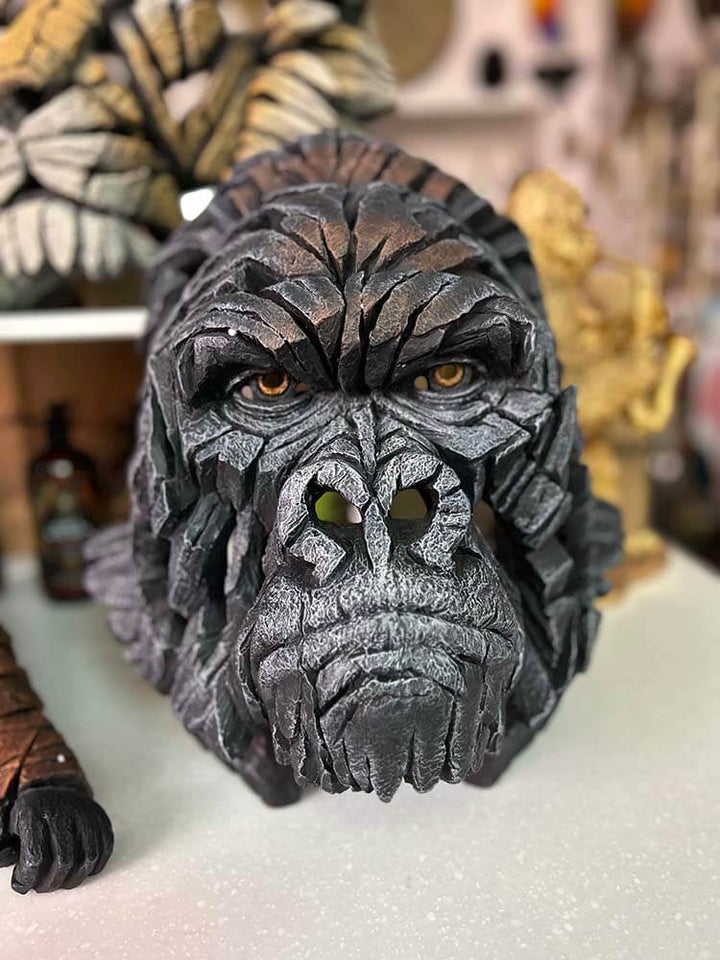 Gorilla Bust, Gorilla sculpture