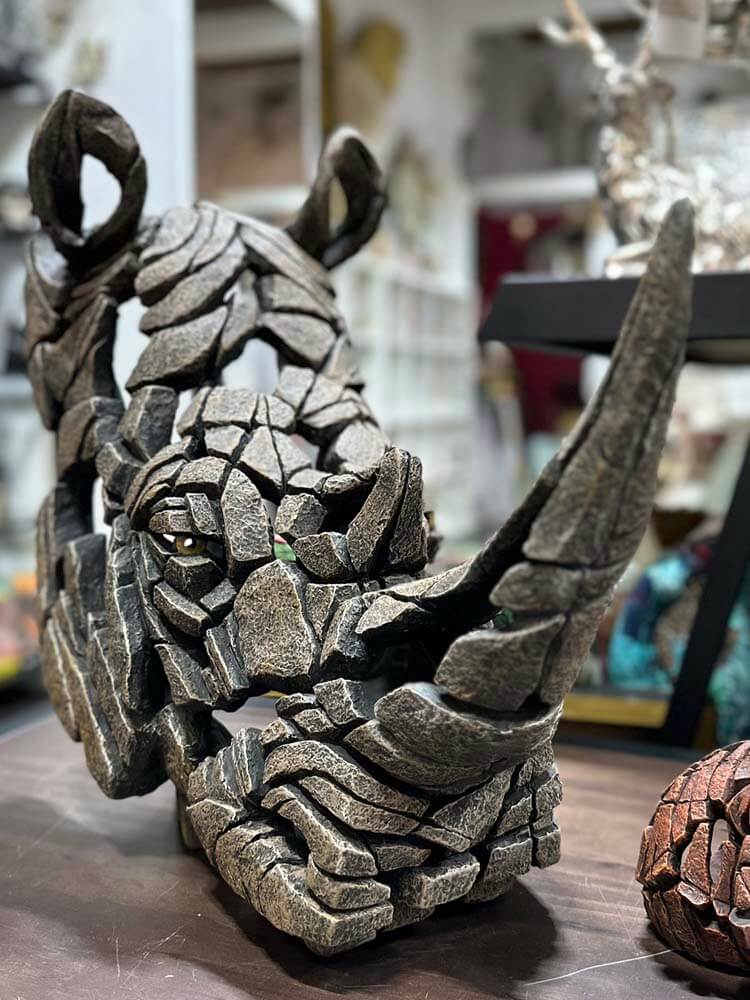 bronze rhinoceros sculpture, large Rhino head