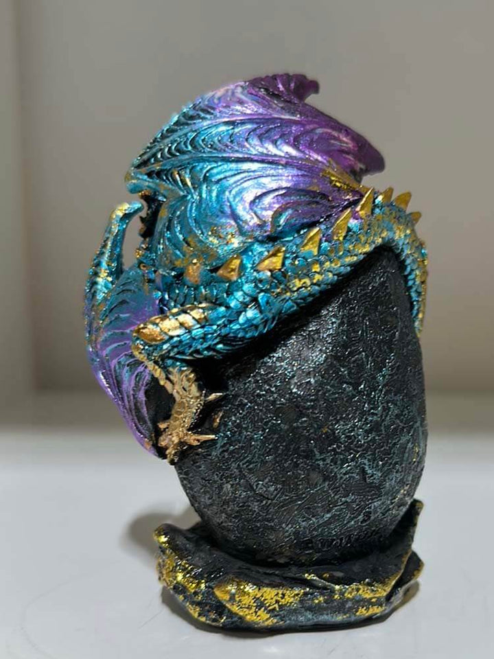 Dragon and dragon egg crystal ornaments figurines