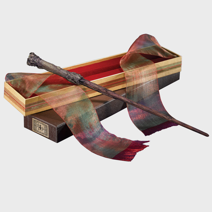 Harry Potter: Harry Potter's Wand in Ollivanders Box