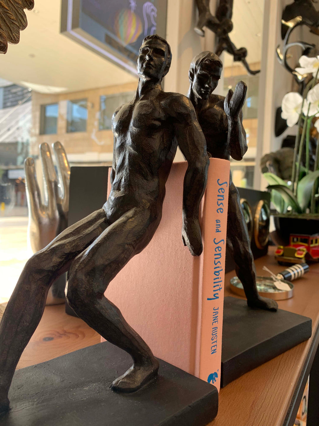 Men pushing Bookend, Push and Pull Men Bookends, 27cm