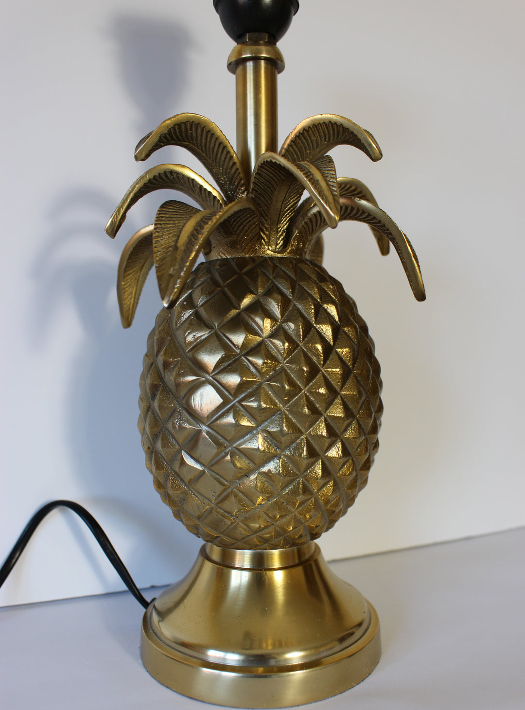 Gold Pineapple Table Lamp –  Traditional Brass  Art Decor Table Lamp