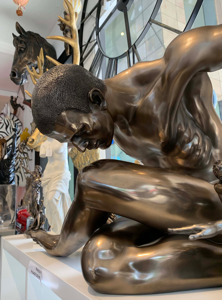 male sculpture nude