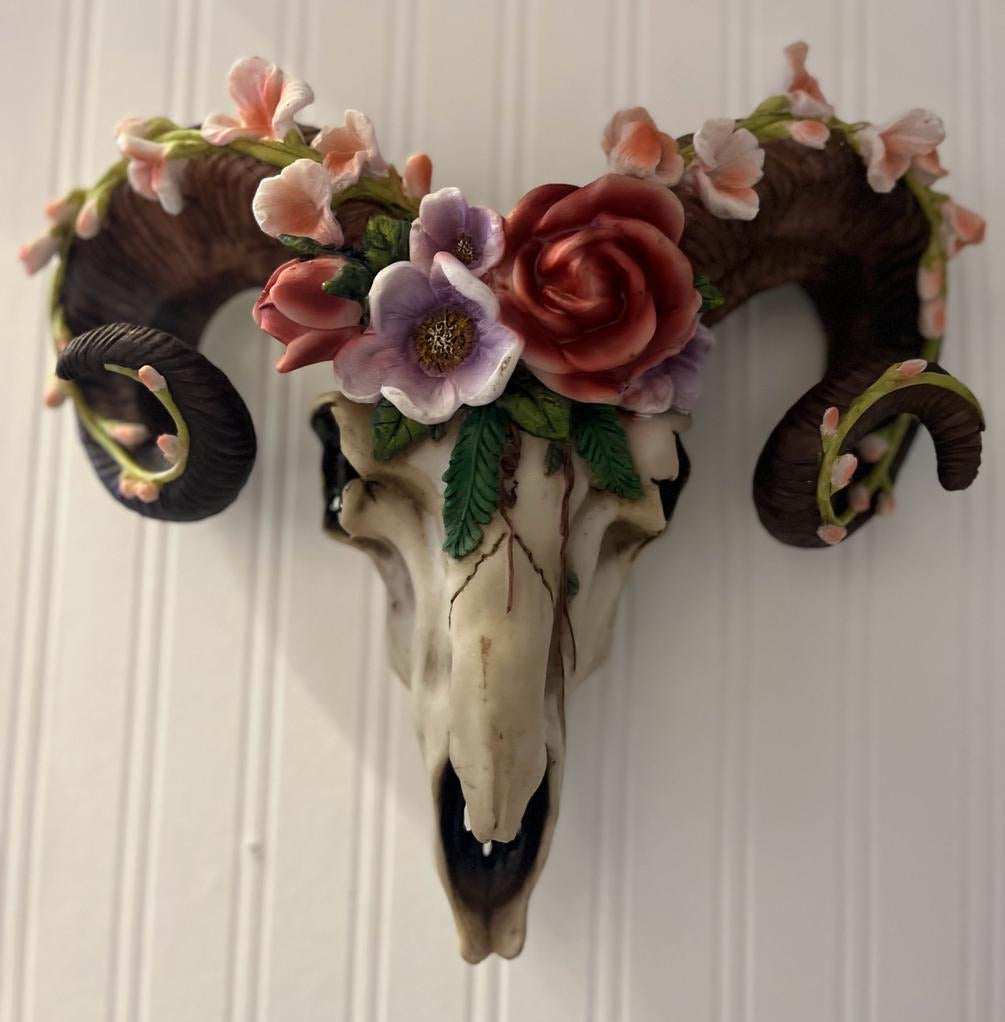 Wall Decor – Bison Skull Floral Wilderness