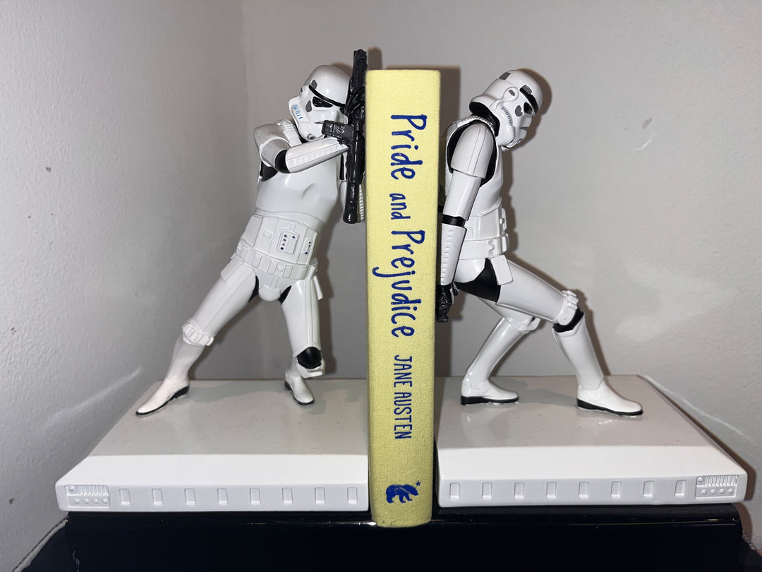 Stormtrooper bookends, White figuring, Star Wars Bookends, Star Wars figuring 