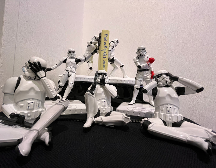 Stormtrooper bookends, White figuring, Star Wars Bookends, Star Wars figuring 