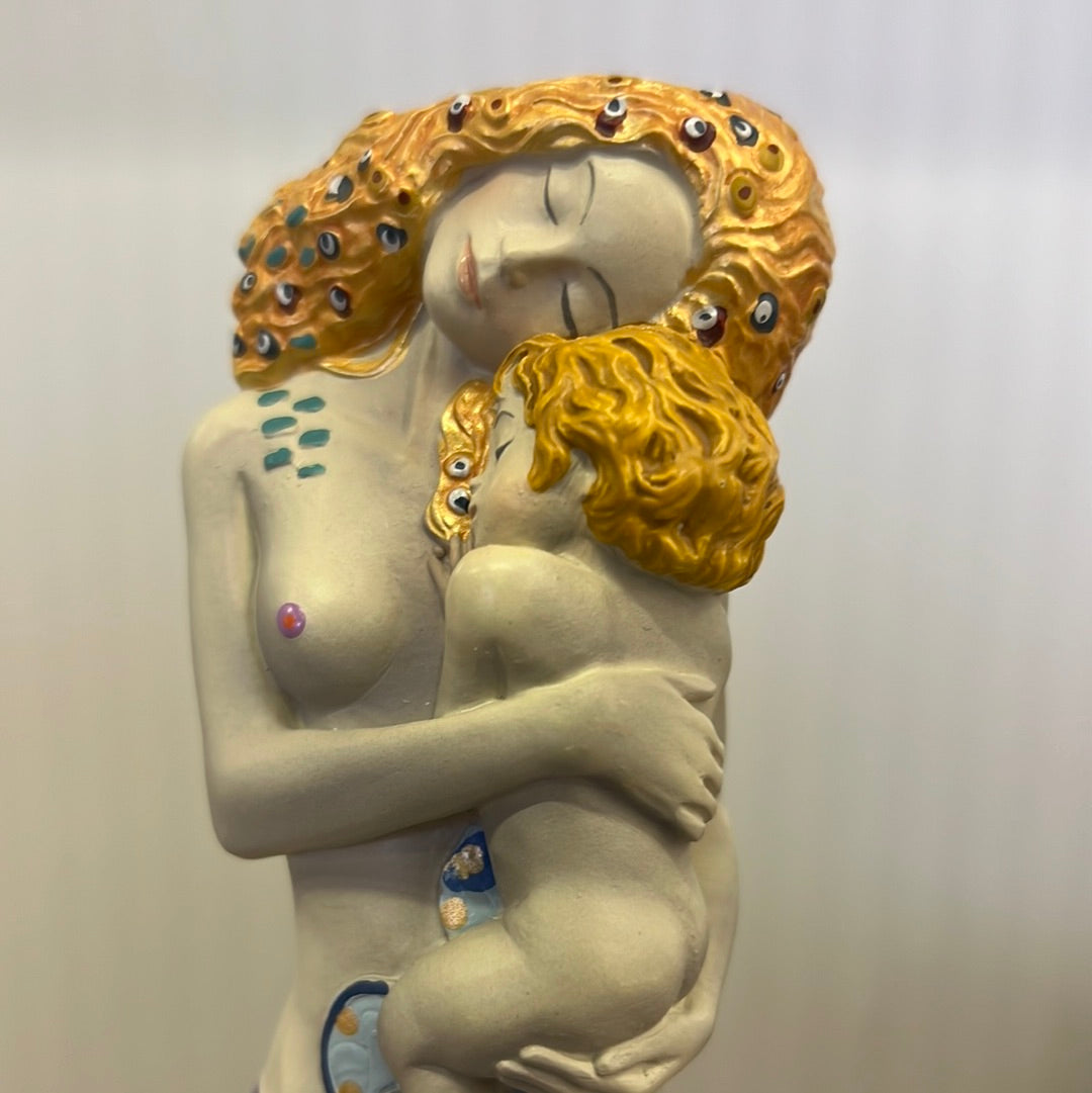 Sculpture: Three ages of Woman by Klimt