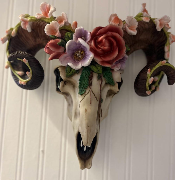 Wall Decor – Bison Skull Floral Wilderness