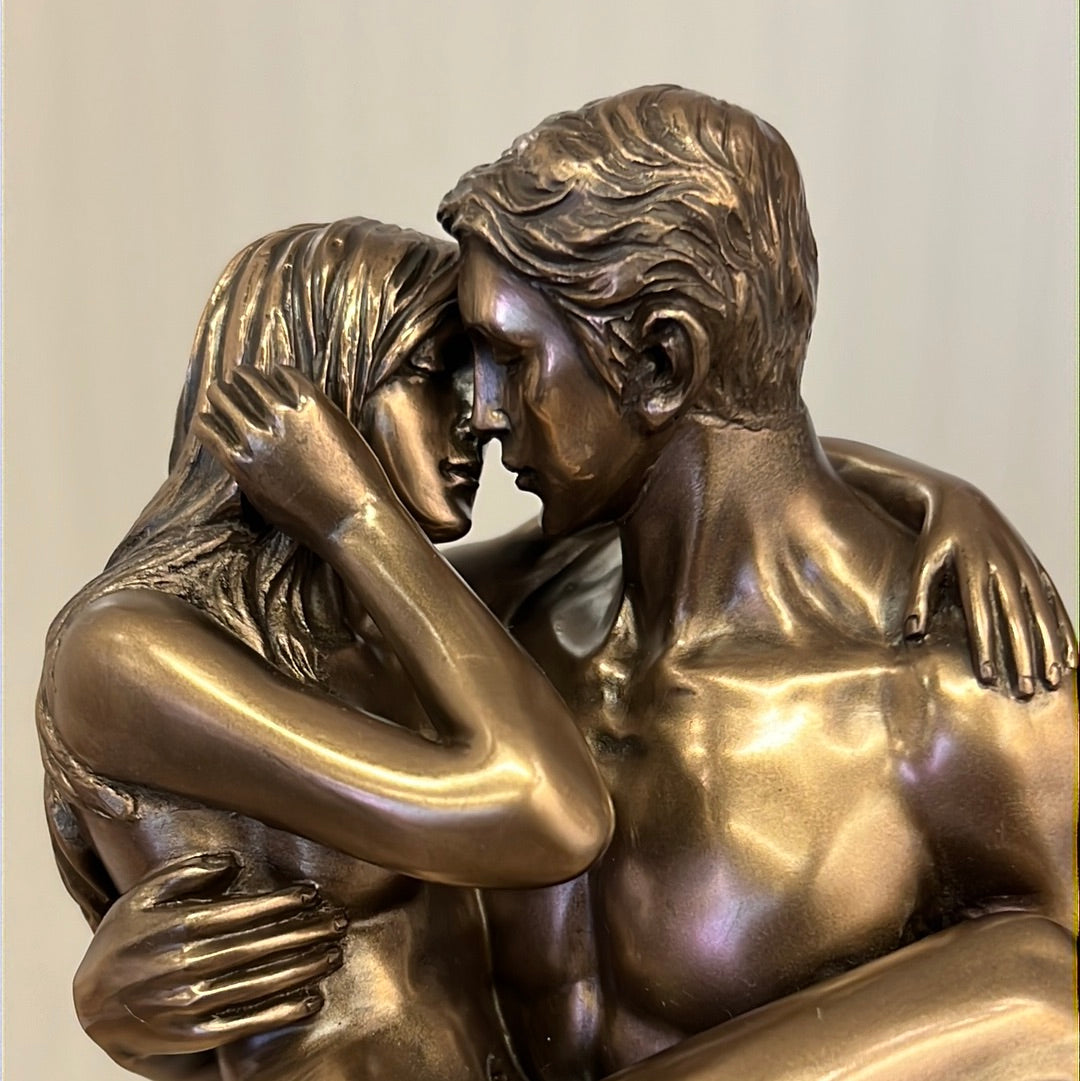 Sculptures –  Lovers  Figuring