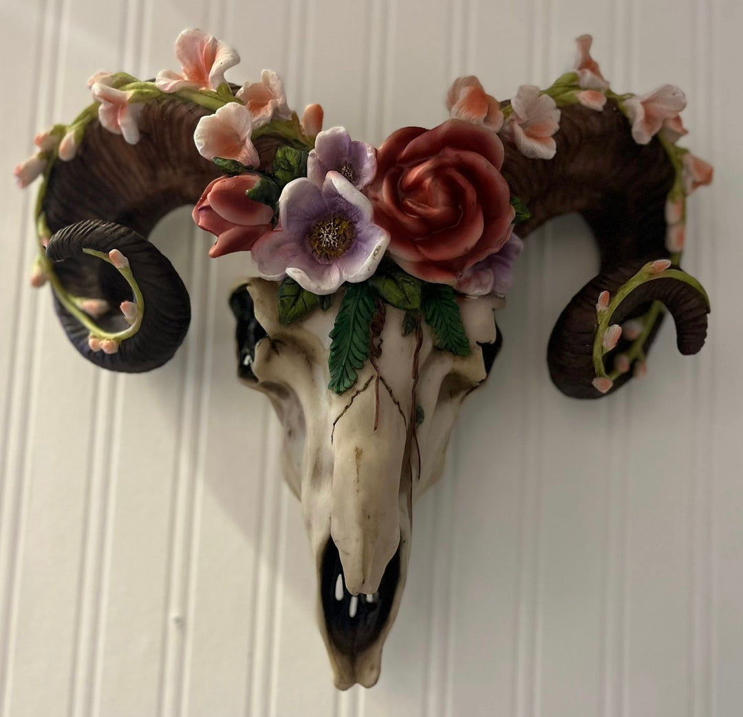 Wall Decor – Bison Skull Floral Wilderness