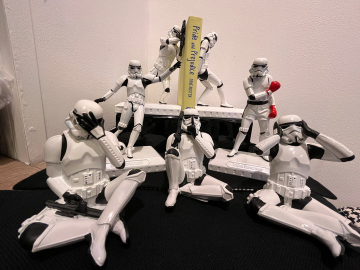 Stormtrooper bookends, White figuring, Star Wars Bookends, Star Wars figuring 
