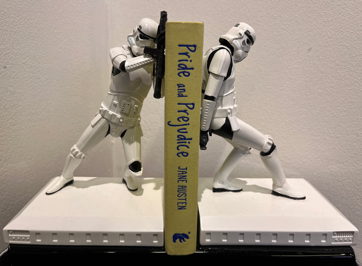 Stormtrooper bookends, White figuring, Star Wars Bookends, Star Wars figuring 