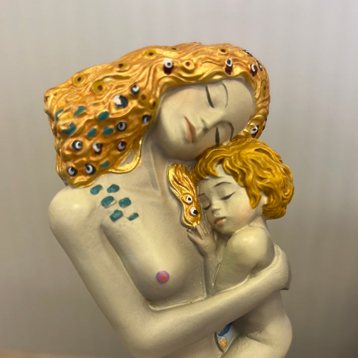 Sculpture: Three ages of Woman by Klimt