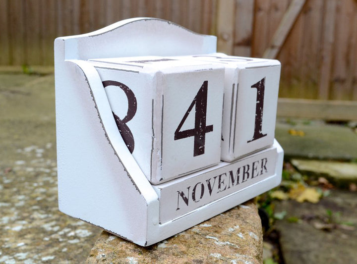 Wood Block Perpetual Calendar – Desk Calendar – Rustic Country Style Wooden Block